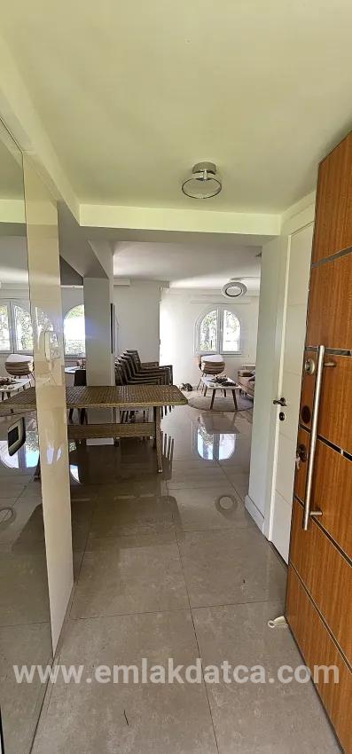 3+1-Zimmer Einfamilienhaus Zu verkaufen in İçmeler Bz. Marmaris - 200 m²