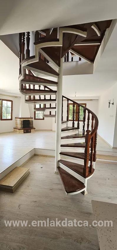 3+1-Zimmer Villa Zu verkaufen in Armutalan Bz. Marmaris - 160 m²