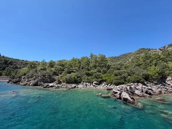 Marmaris Im Turunç-viertel direkt am Meer 4700 m2 kontrollierter Nutzungsbereich