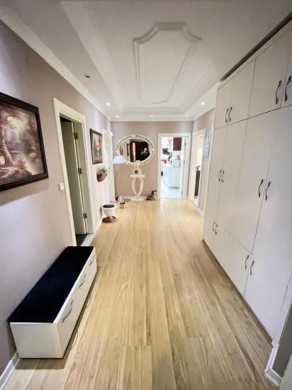 Hügel Viertel mit Parkplatz 3+1 zum Verkauf stehende Wohnung