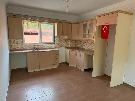Marmaris Beldibi’nde Zentrale Lage Mietwohnung 2+1 Apartment