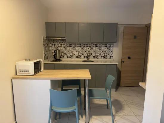 Zu vermieten 1+1 Wohnung – mit hohem Eingang – Siteler Viertel