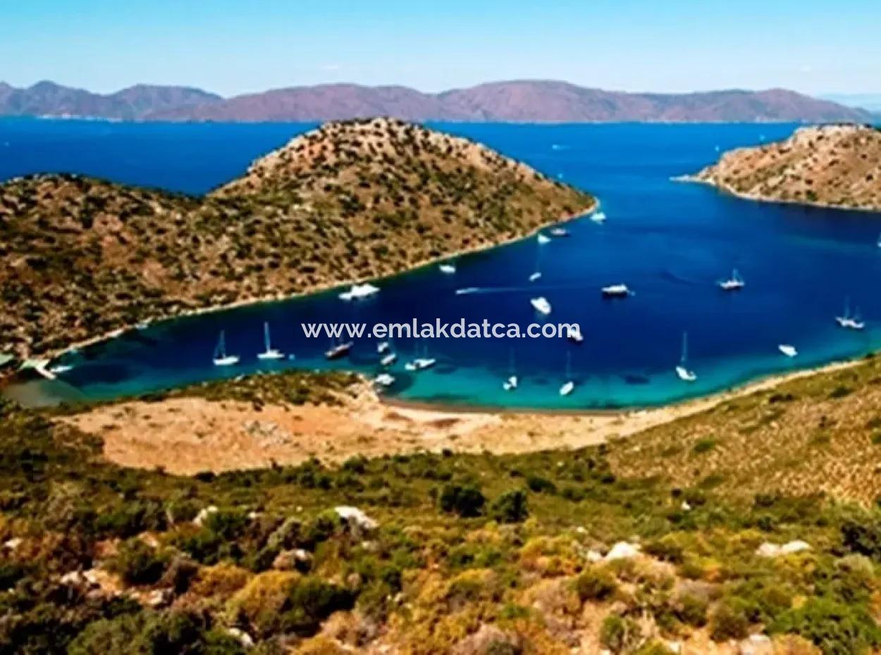 Gebaut Auf Einem Grundstück Von 7000 M2, Das Yacht Club Hotel ,Yacht Zum Verkauf Durch Die Lage Am Meer