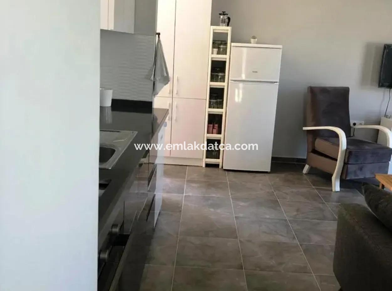 2 Zimmer 1 Wohnzimmer Offene Küche 100 M2 Wohnung Zum Verkauf Auf Dem Gelände Mit Schwimmbad 400 Meter Vom Meer Entfernt In Data Zentrum