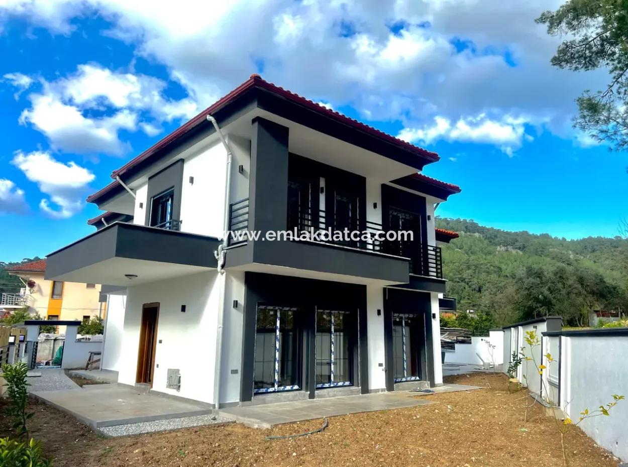 Wohnung Zu Verkaufen In Akyaka Kitesurf, 2,5 Km Vom Meer Entfernt, 3 Zimmer, 1 Wohnzimmer, Freistehender Garten, Swimmingpool, Parkplatz 120M2