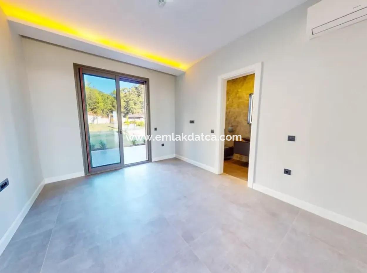 4 Zimmer 1 Wohnzimmer Maßgefertigte Villa Auf 800M2 Grundstück Mit Pool Mit Herrlichem Meerblick In Marmaris Gökbel Gebiet