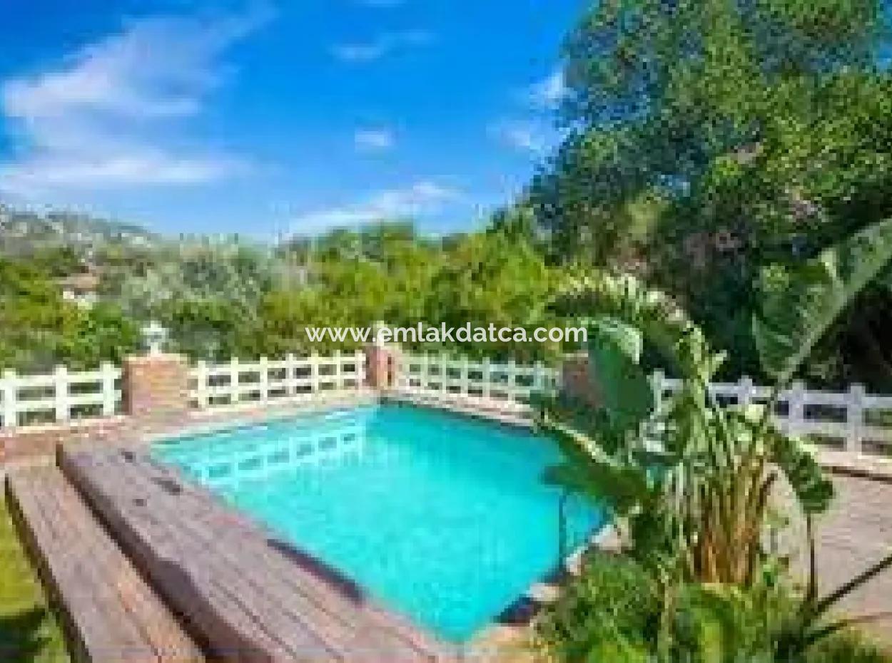 3 Zimmer 1 Wohnzimmer 140M2 2 Villen Zum Verkauf Mit Pool Mit Herrlichem Meerblick Im Viertel Selimiye Im Bezirk Marmaris