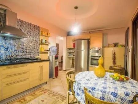 Das Gebiet Von Marmaris Armutalan Freistehende Villa Zum Verkauf 4 Zimmer 1 Wohn-Zimmer-Triplex-Villa Komplett