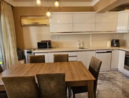 Camiavlu Neighborhood 3 1 Rückwärtsduplex Zum Verkauf Auf Einem Sicheren Gelände Mit Pool