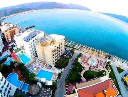 100 Zimmer-Hotel Mit Pool Im Zentrum Von Marmaris Zum Verkauf