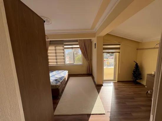 Im Sarıana Mahallesi 3+1 Zu Verkaufendes Oberdoppelhaus