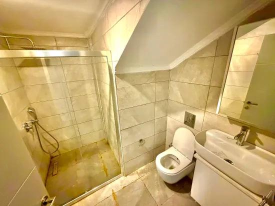 📍 Im Viertel Çetibeli Komfortabel Zu Verkaufen 5+1 Freistehende Villa