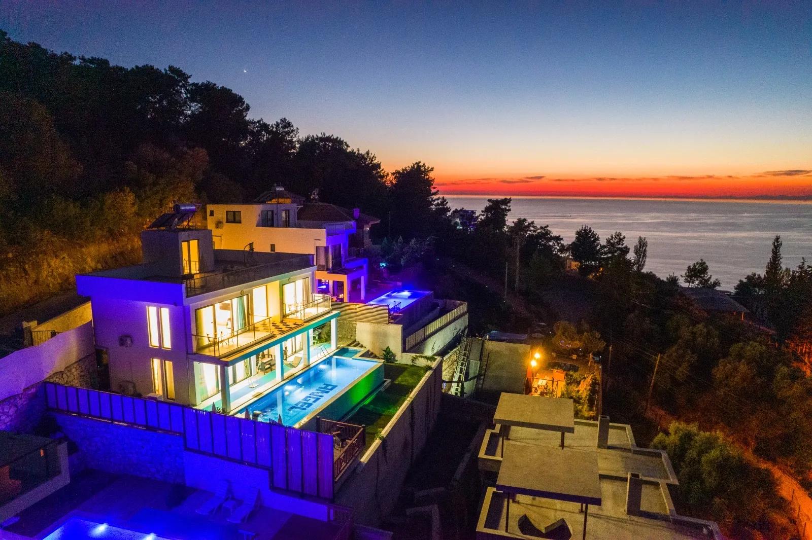 In Faralya, a magnificent villa with a sea view