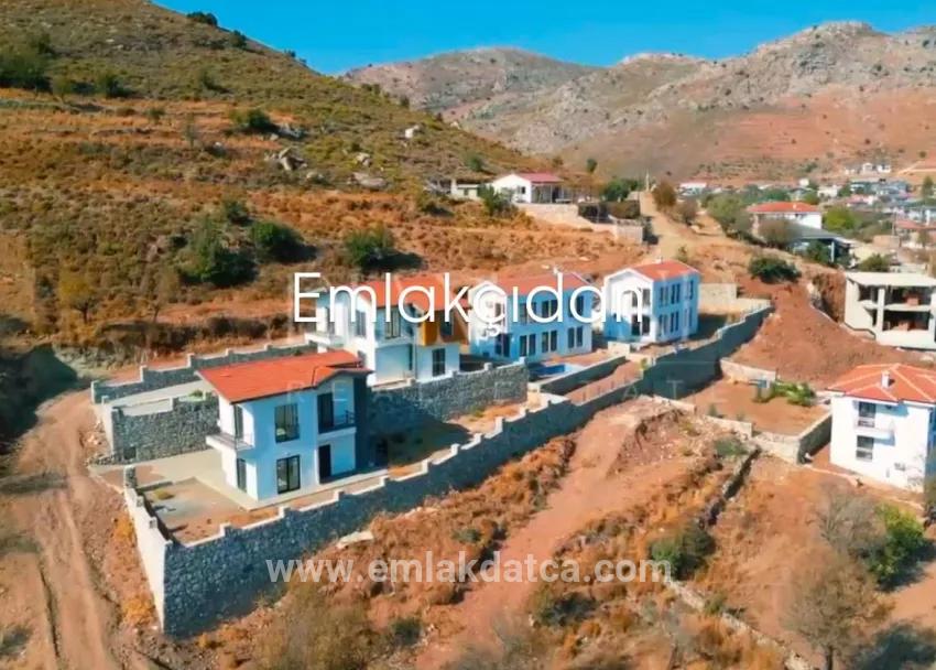 In the Marmaris Bozburun neighbourhood, a magnificent sea view 4+1 zero 170 m2 for sale villa