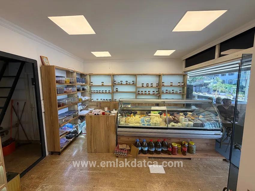 Armutalan centre for sale 50 m2 street above shop