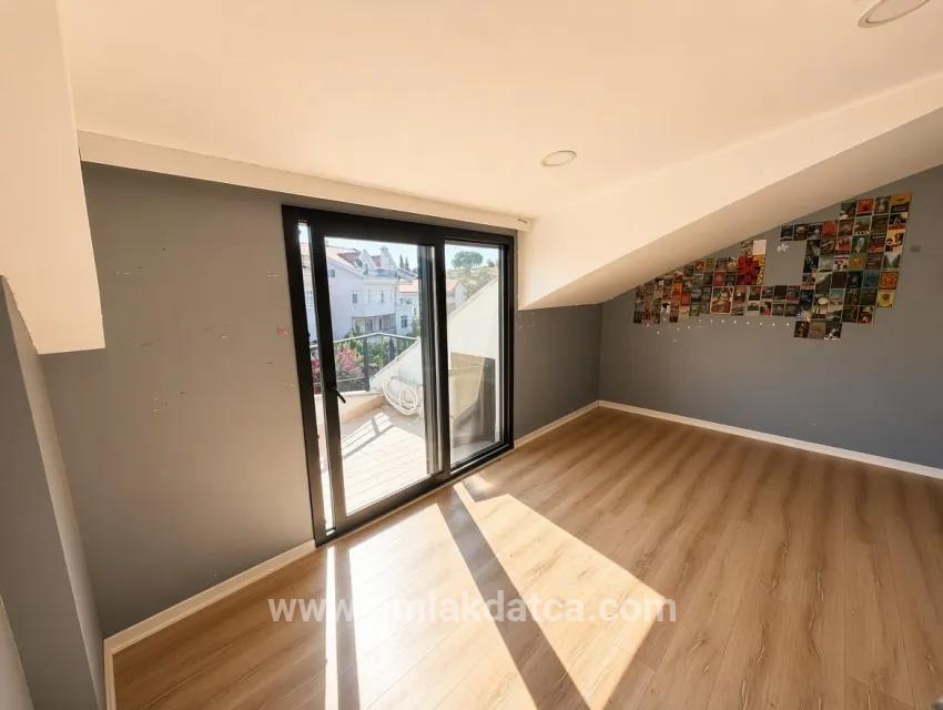 3+1 Bedroom Apartment For sale in Armutalan Nbh. Marmaris - 140 m²