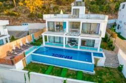 4+1 Bedroom Detached house For sale in Faralya Nbh. Fethiye - 500 m²
