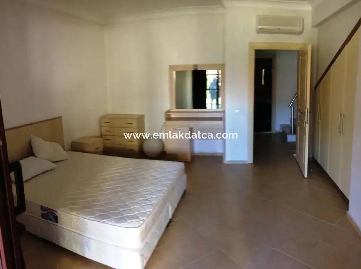 Super Luxury Duplex Apartment With Swimming Pool In Icmeler, Within The Site