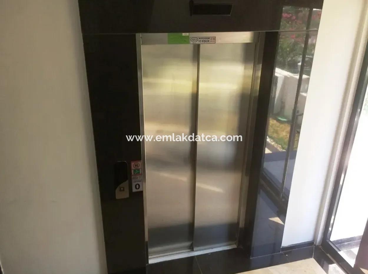 Zero Luxury 2 Rooms 1 Living Room 100M2 Indoor Garage Available For Sale In Marmaris