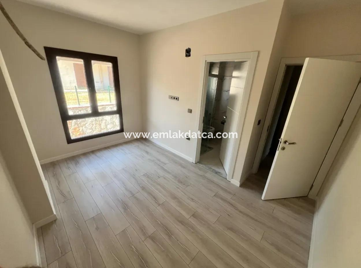 Villa For Sale In Marmaris Çetibeli Neighborhood With 3 Bedrooms And 3 Bathrooms In A Complex With A Detached Garden And Swimming Pool With Forest View