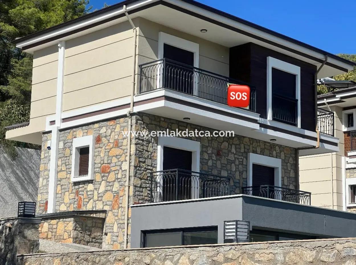 Magnificent Nature View Detached Garden With Parking Pool With Swimming Pool 3 Rooms 4 Bathrooms Ultra Luxury Villa For Sale 3 Floors In A 500M2 Plot