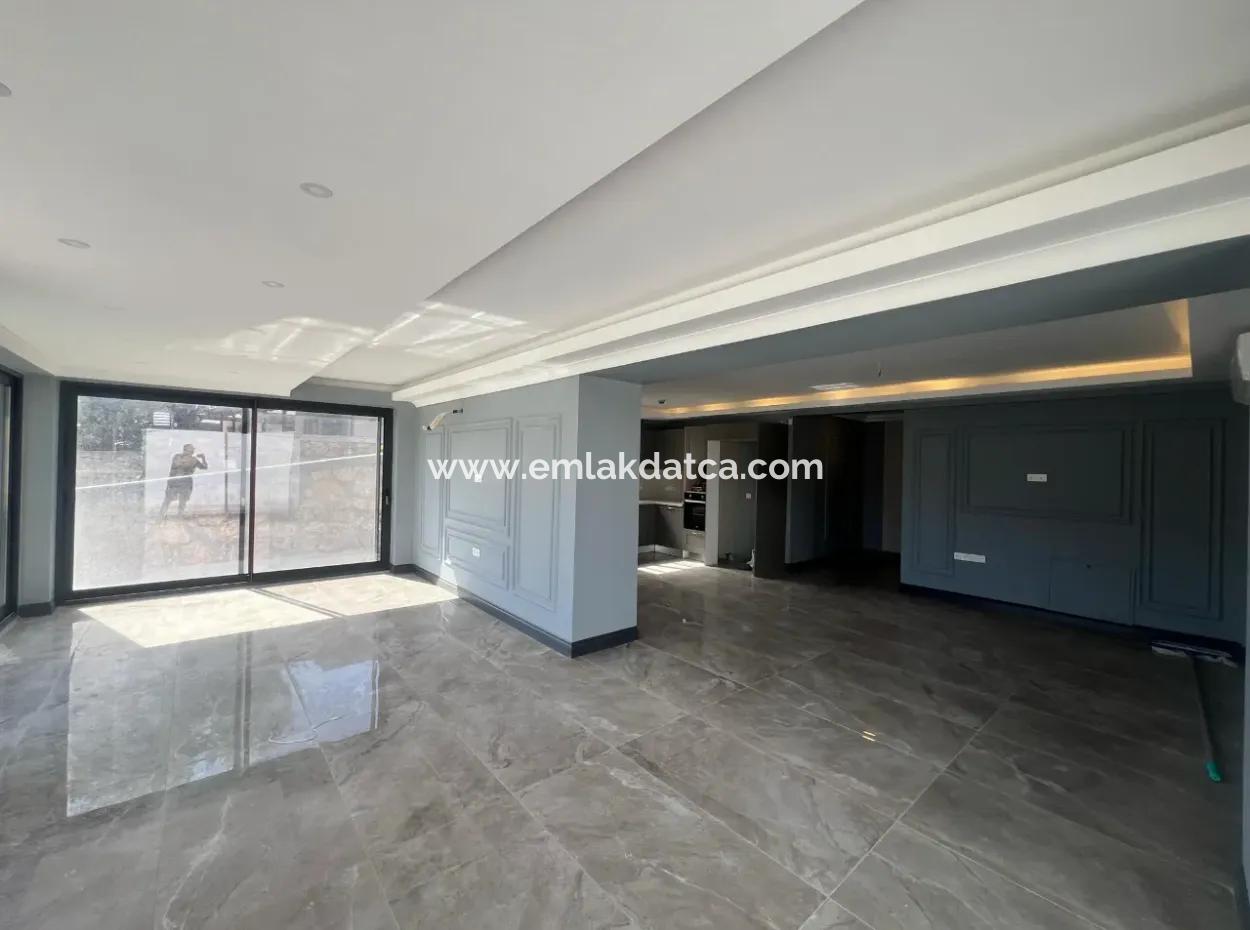 Magnificent Nature View Detached Garden With Parking Pool With Swimming Pool 3 Rooms 4 Bathrooms Ultra Luxury Villa For Sale 3 Floors In A 500M2 Plot