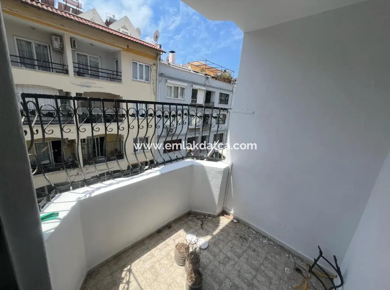 2 Rooms1 Living Room, Indoor Kitchen, Mezat Apartment For Sale In The Center Of Marmaris, 110 M2, Close To The Sea