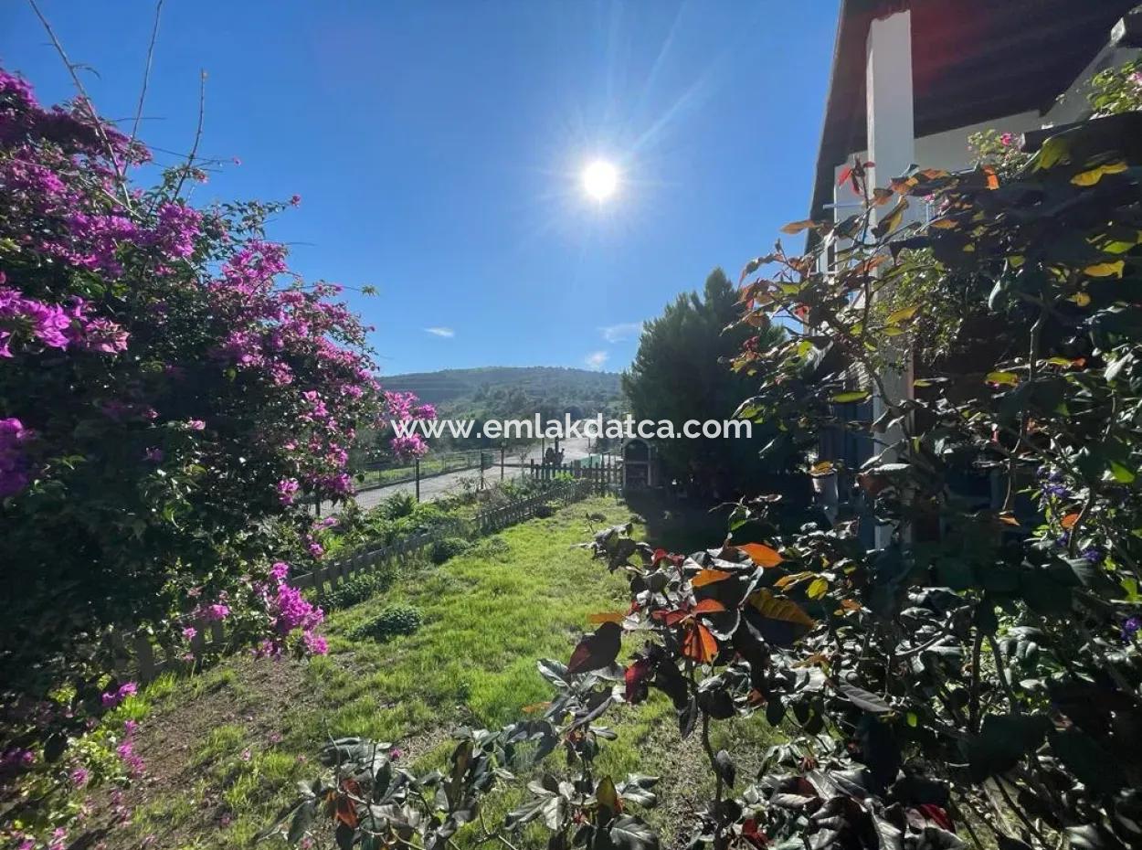 Ground Floor, Private Entrance, In A Complex With A Pool, 5 Minutes From Türkbükü.