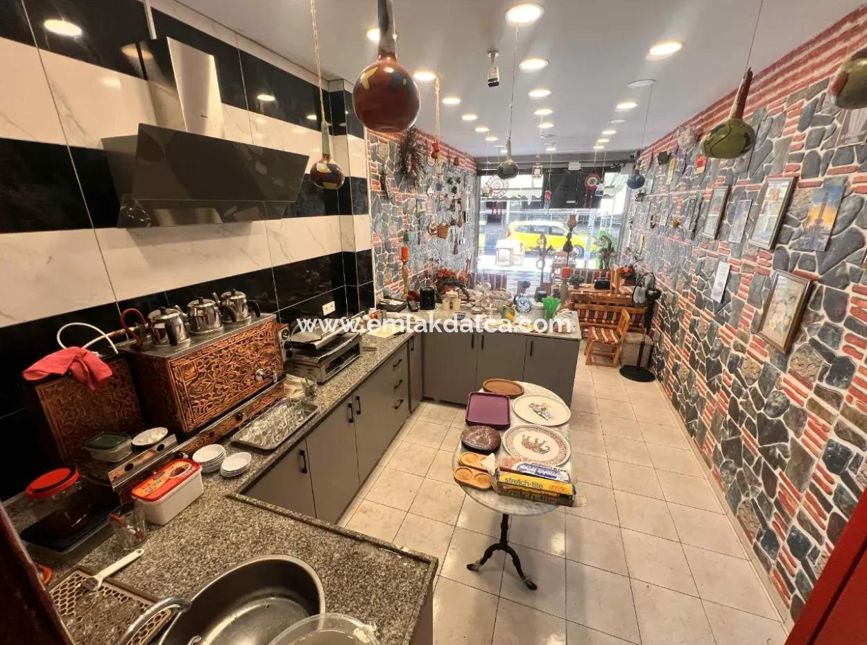 Shop For Sale In The Bustling Center Of Marmaris With Ready Customers With Its Unique Concept