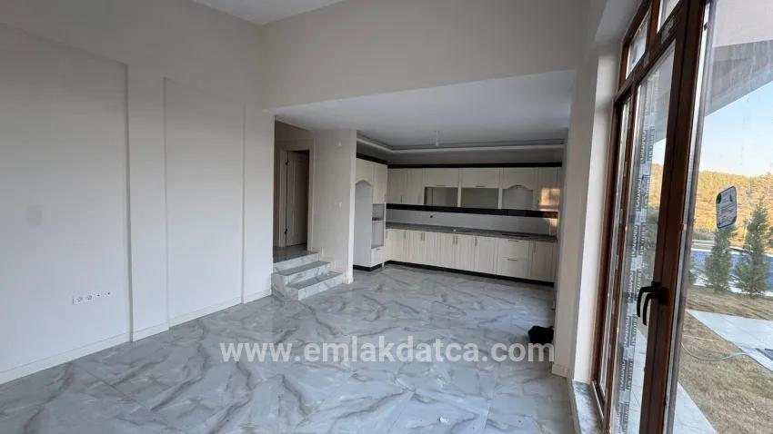 Для продажи Вилла 3+1 в Kızılyaka Ula - 465 m²