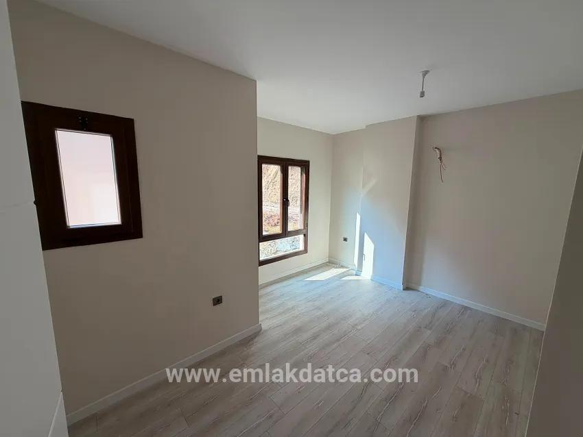 В аренду Семейный дом 2+1 в Çetibeli Marmaris - 140 m²