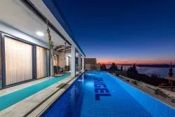 Для продажи Семейный дом 4+1 в Faralya Fethiye - 500 m²