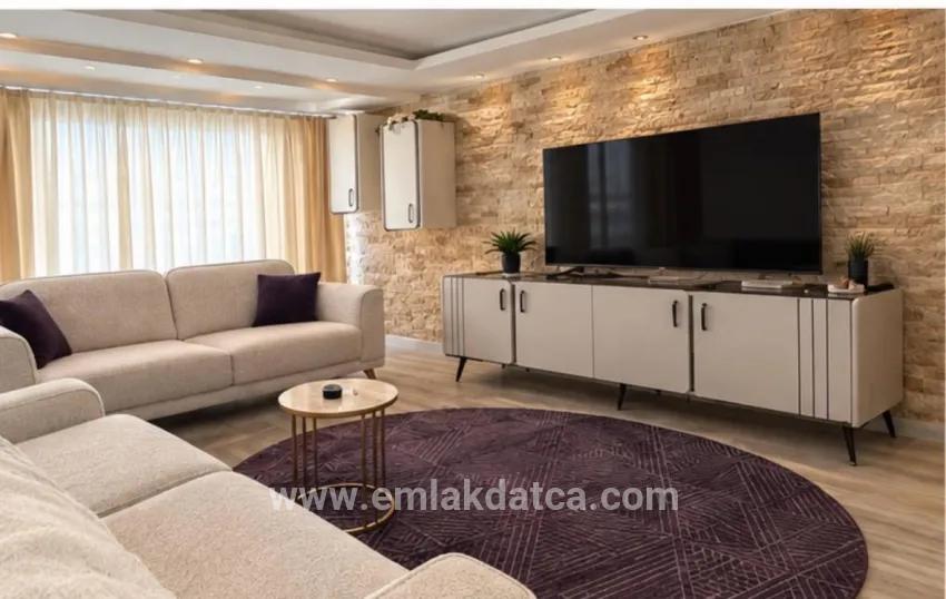 Marmaris Armutalan Mah. Kiralık 4+1 Villa - 651 m²
