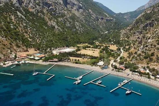 Marmaris Çiftlik koyunda 2500m2 denize yakın satılık Özel mülk