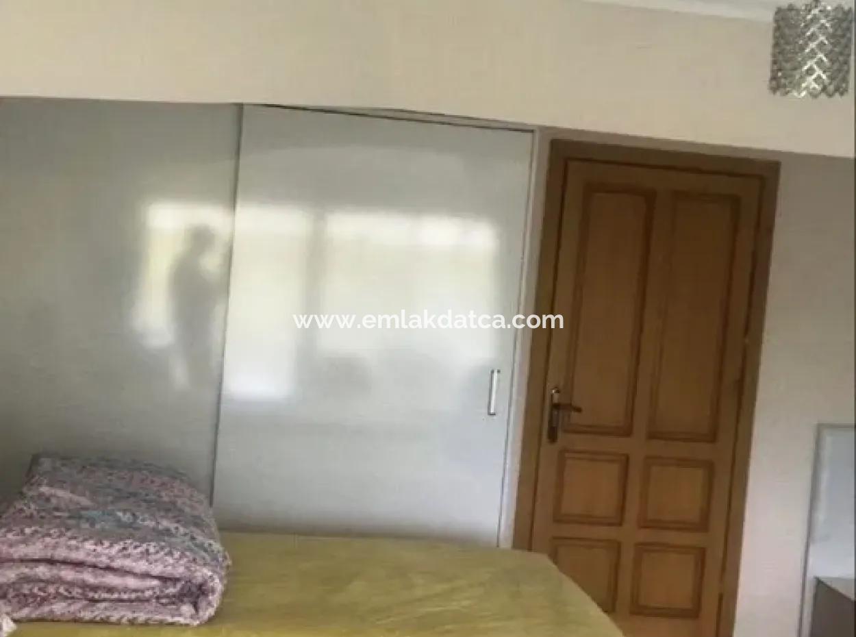 Marmaris Beldibi Mevkiinde 4 Oda 2 Salon 240 M2 Forleks Bahçeli Villa Satılık.olimpik Yüzme Havuzu Mevcuttur.