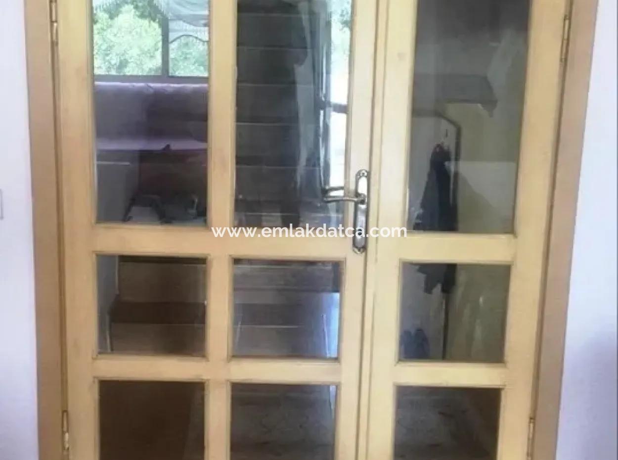 Marmaris Beldibi Mevkiinde 4 Oda 2 Salon 240 M2 Forleks Bahçeli Villa Satılık.olimpik Yüzme Havuzu Mevcuttur.