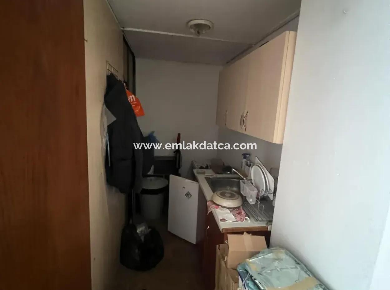 Marmaris Armutalan Merkezinde Anacadde Üzerinde 90M2 Satılık Dükkan