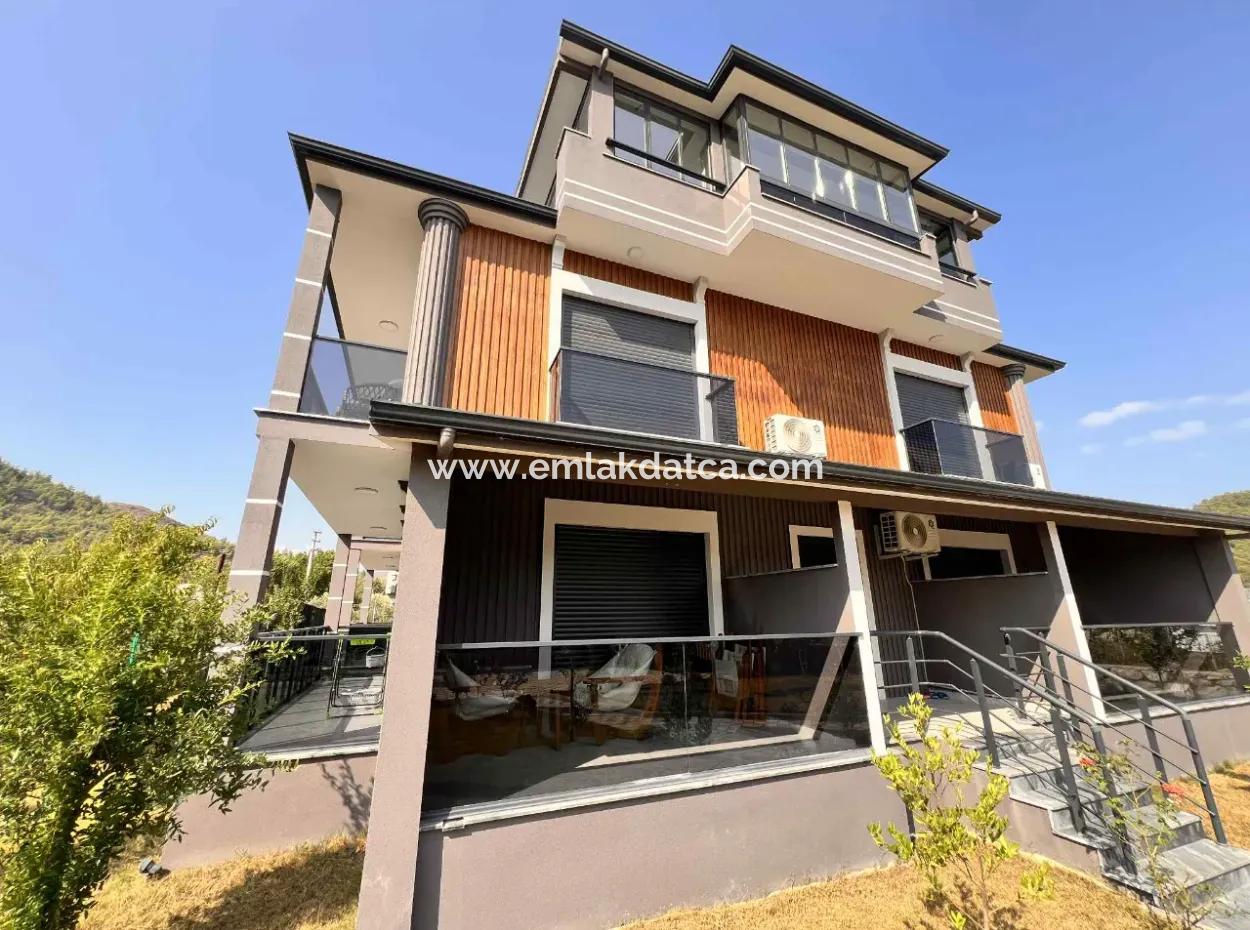 Harika Bir Portföy! Marmaris'in Eşsiz Doğası Ve Merkeze Yakın Konumu,.Komple Kiralık Kurumsala Uygun 5 Adet 2+1 Full Eşyalı Daire Mevcut Bina