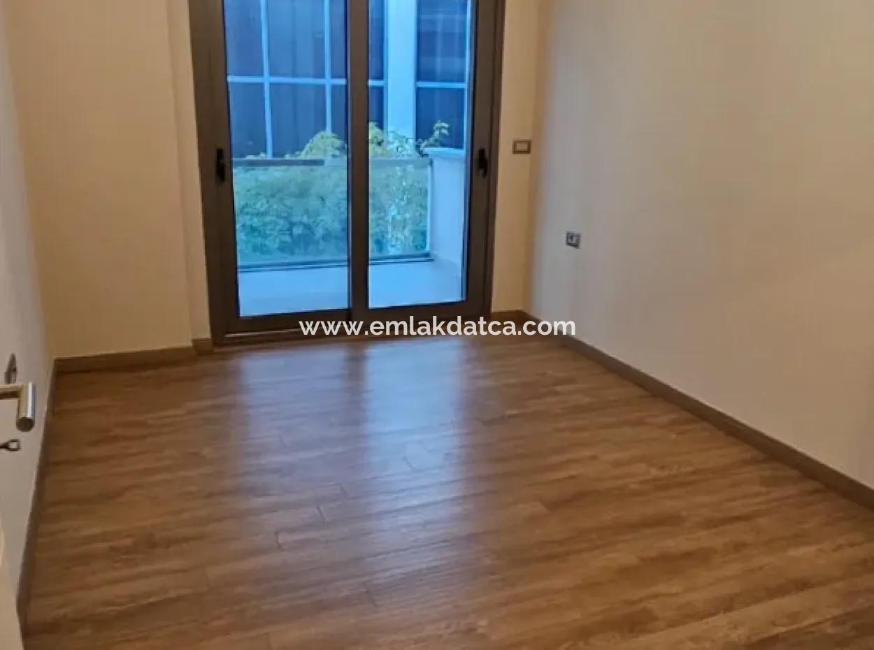 Siteler Mahallesi Denize Sıfır 2+1 Kiralık Daire