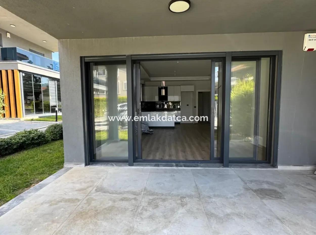 Kemeraltı Mahallesi 4+1 Satılık Müstakil Villa