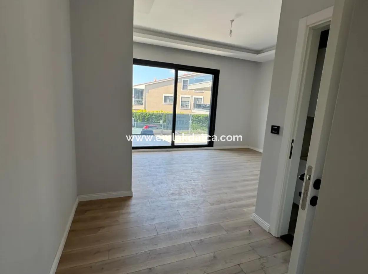 Kemeraltı Mahallesi 4+1 Satılık Müstakil Villa