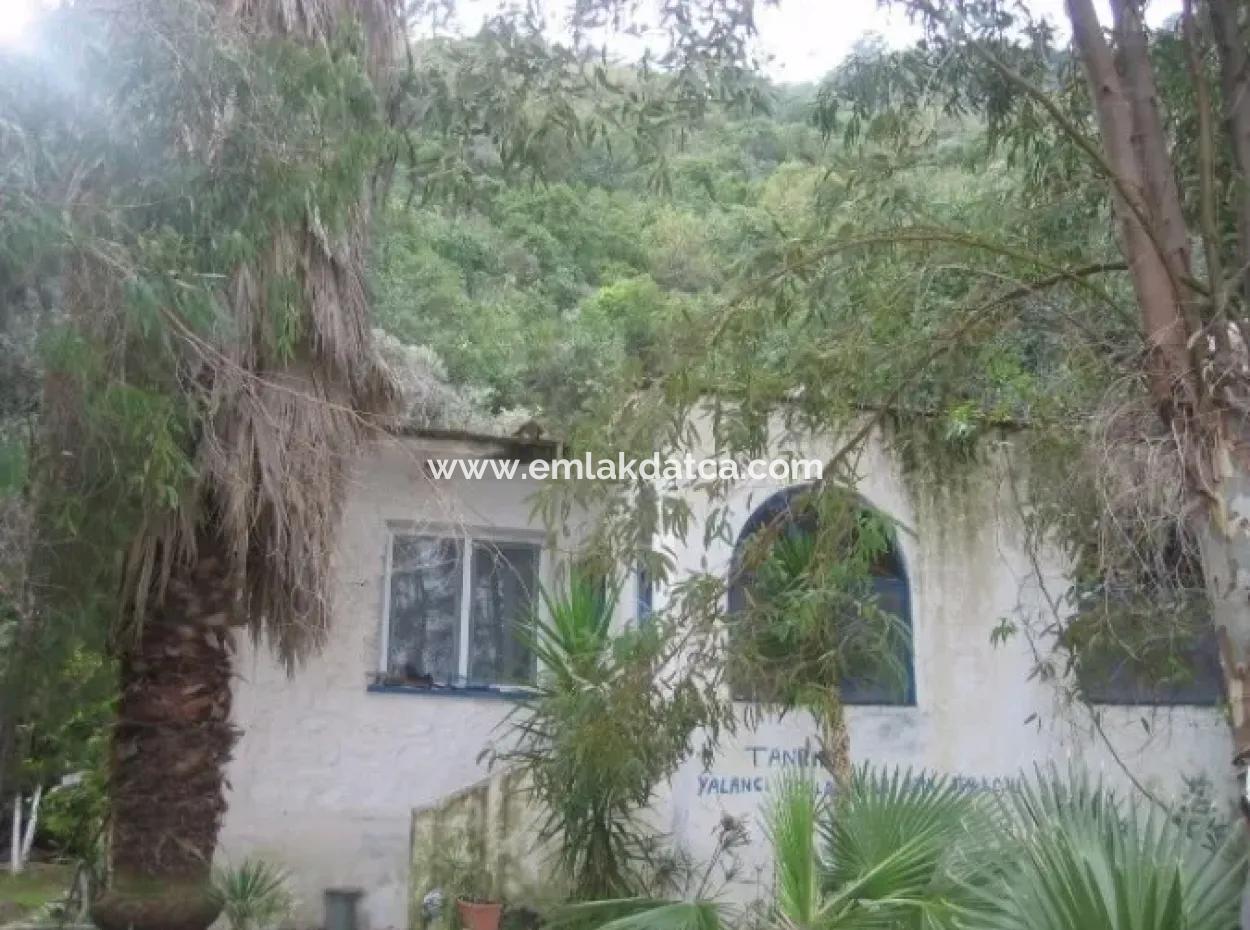 Marmaris Merkezde Teknenizi Önüne Bağlayabileceğiniz Denize Sıfır Butik Otel Veya Restaurant Yapabileceğiniz Özel Mülk