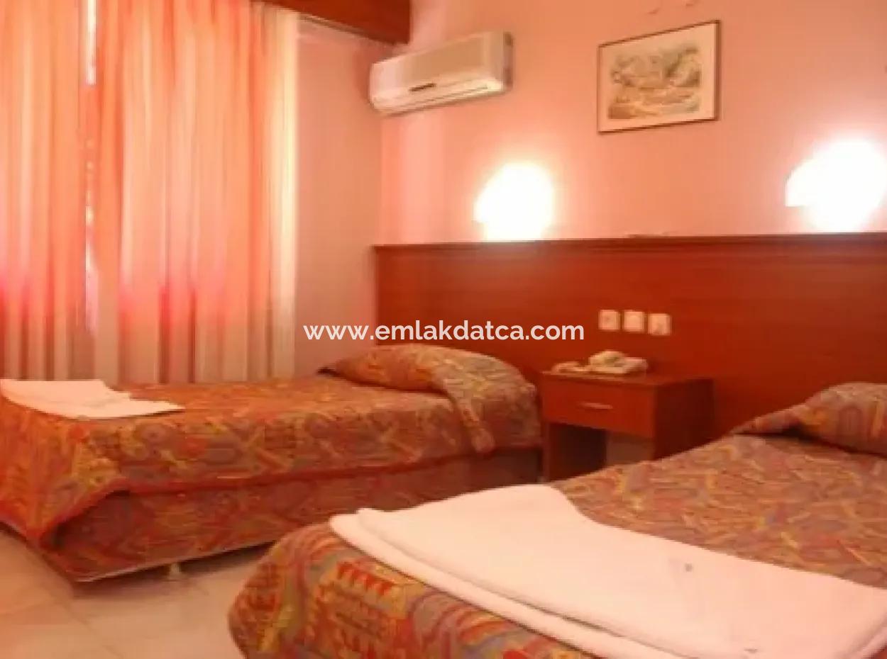 Marmaris Merkezinde Denize Yakın Satılık 70 Oda Otel