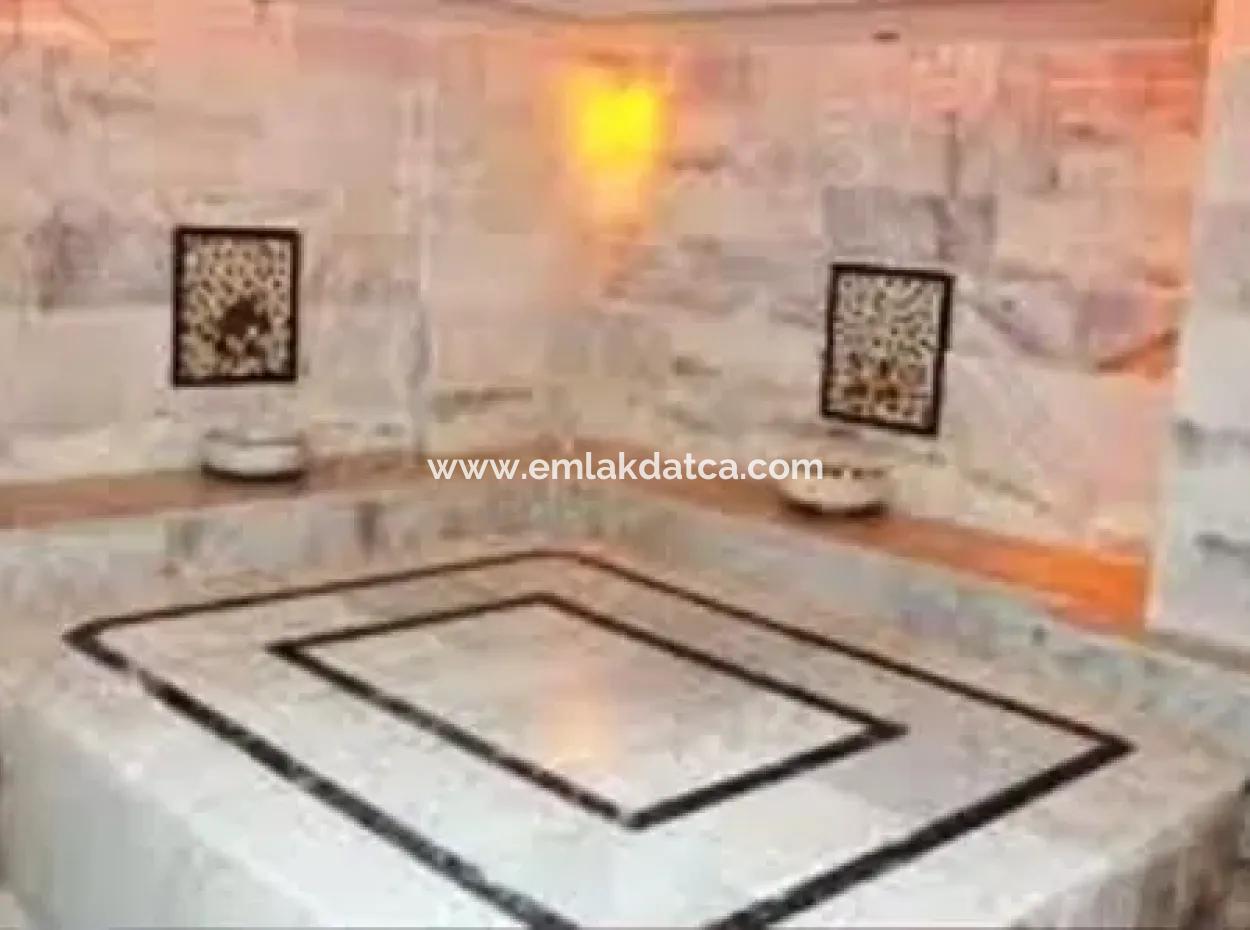 Marmaris Merkezinde Satılık 50 Odalı Otel