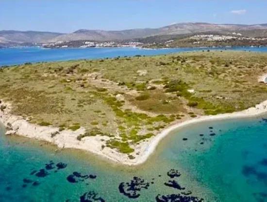 İzmir İli Çeşme İlçesinde Satılık 500 Dönüm Tapu Alanına Sahip Satılık Ada