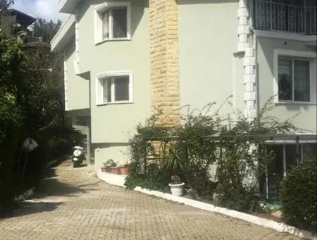 Marmaris Beldibi Mevkiinde 4 Oda 2 Salon 240 M2 Forleks Bahçeli Villa Satılık.olimpik Yüzme Havuzu Mevcuttur.