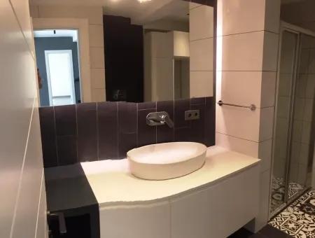 Marmaris İlçesi Beldibi Mahallesinde Satılık Müstakil Havuzlu 4 Oda 2 Salon 220 M2 Havuzlu Akıllı  Villa